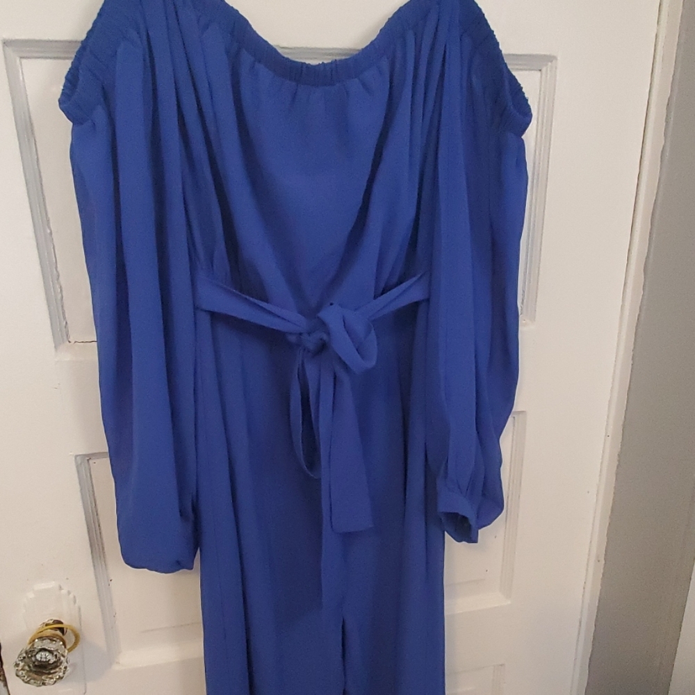 jumpsuit   it's like new